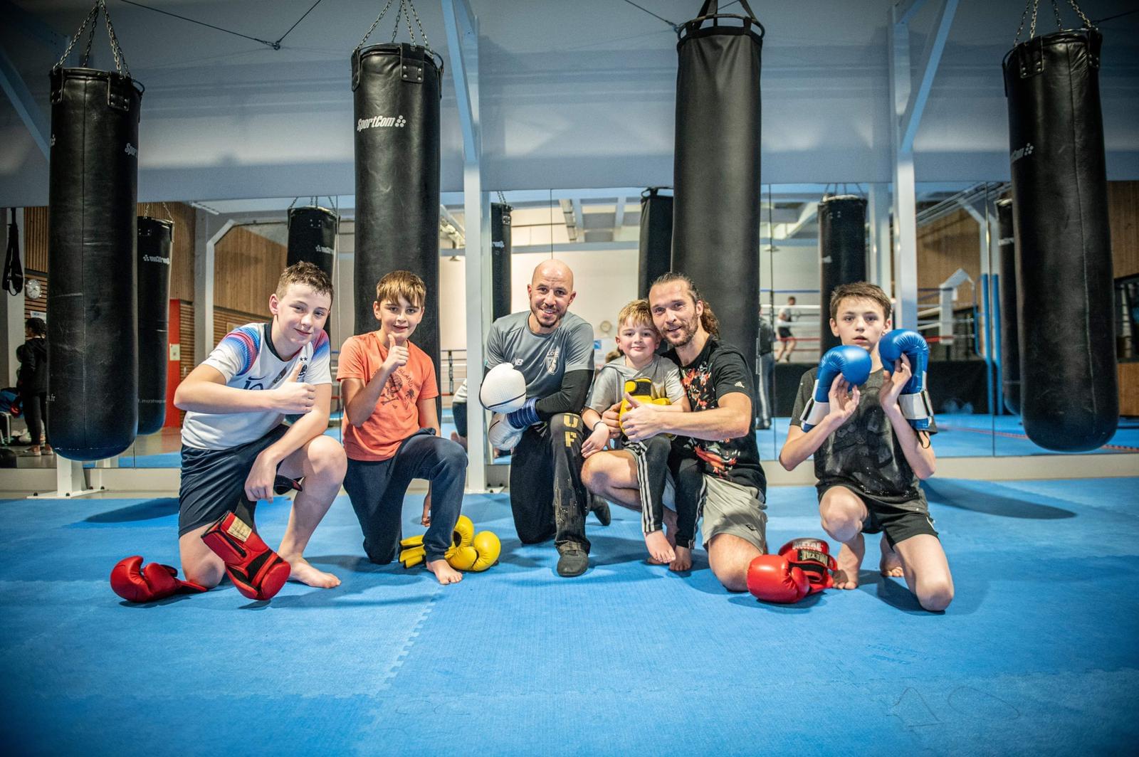 Photo de jeunes du dispositif 3R après une session de boxe